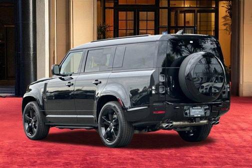 2025 Land Rover Defender P500 V8