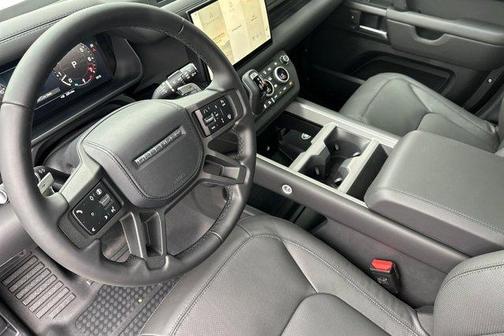2025 Land Rover Defender P500 V8