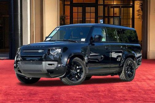 2024 Land Rover Defender P400 Outbound