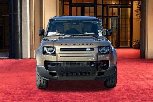 Gondwana Stone 2026 Land Rover Defender P300 S