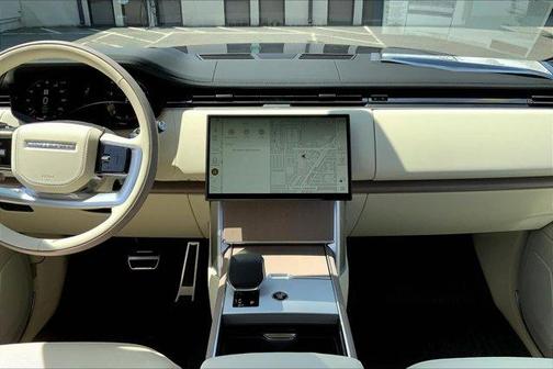 2025 Land Rover Range Rover P530 SE 7 Seat