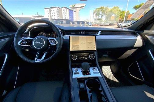 2025 Jaguar F-PACE P250 R-Dynamic S