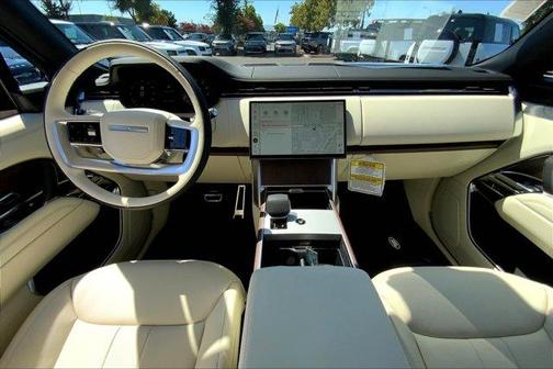 2025 Land Rover Range Rover P530 SE