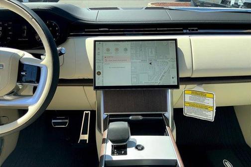 2025 Land Rover Range Rover P530 SE