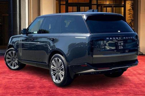 2025 Land Rover Range Rover P530 SE