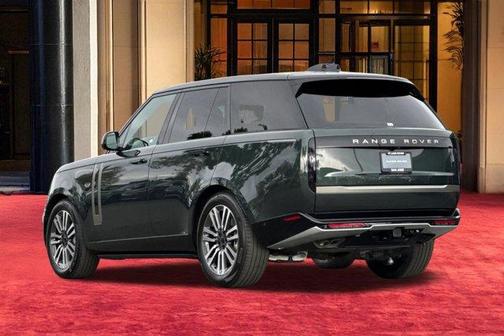 Belgravia Green 2026 Land Rover Range Rover P530 SE