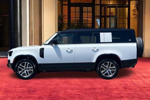 Fuji White 2026 Land Rover Defender P400 X-Dynamic SE