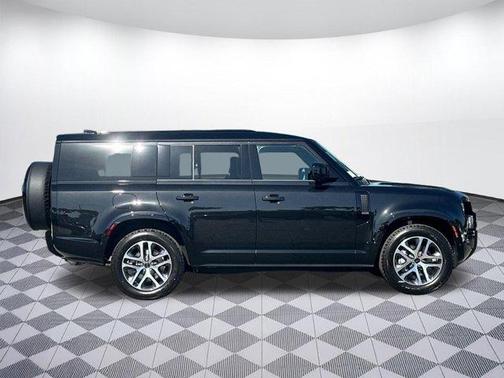Santorini Black 2026 Land Rover Defender P400 X-Dynamic SE