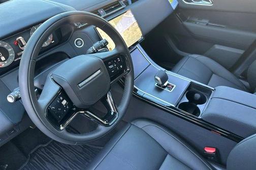 2026 Land Rover Range Rover Velar P400 Dynamic SE