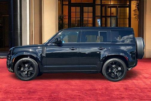 2025 Land Rover Defender P400 X-Dynamic SE