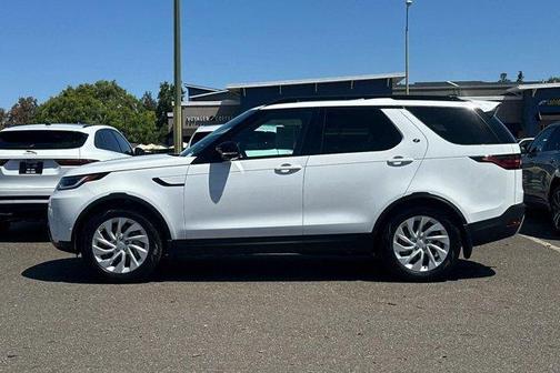 Fuji White 2025 Land Rover Discovery P300 S