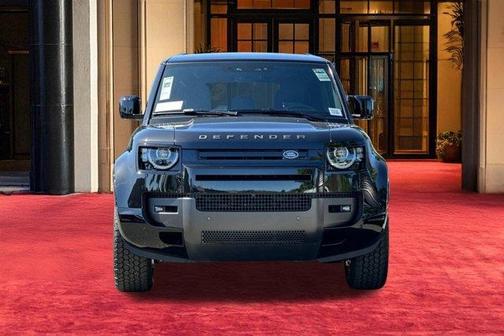Santorini Black 2026 Land Rover Defender P400 X-Dynamic SE