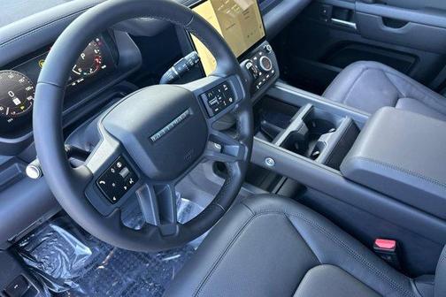 2026 Land Rover Defender P400 X-Dynamic SE