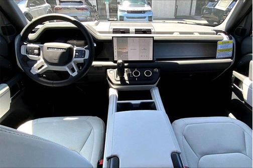 2025 Land Rover Defender P400 X-Dynamic SE