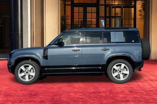 2026 Land Rover Defender 110 X-Dynamic SE