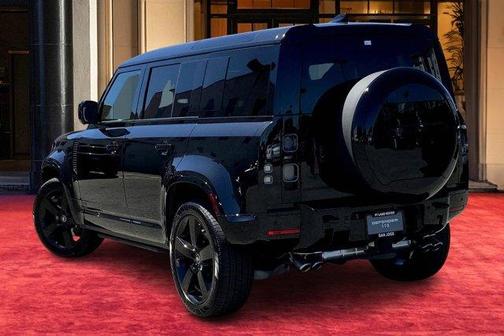 2025 Land Rover Defender P525 V8