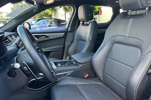 2024 Jaguar F-PACE P250 R-Dynamic S