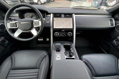 2025 Land Rover Discovery P360 Dynamic SE
