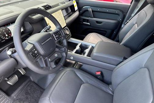 2026 Land Rover Defender P500 V8