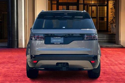 2025 Land Rover Discovery P300 Dynamic SE