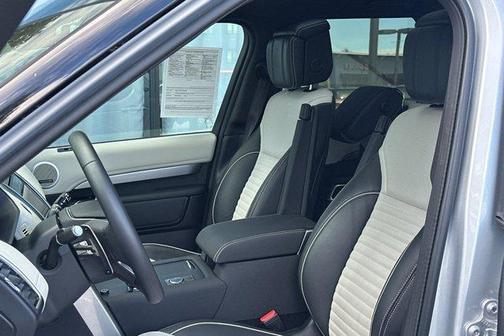 2024 Land Rover Discovery P360 Dynamic SE