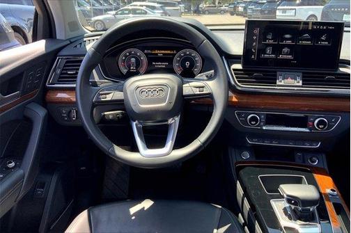 2023 Audi Q5 45 S line Premium Plus