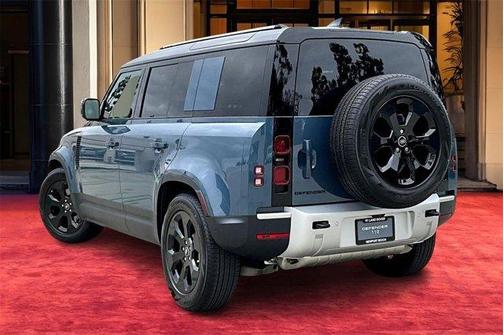2025 Land Rover Defender P300