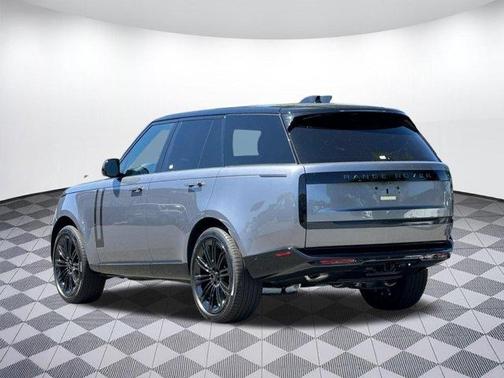 Eiger Grey 2026 Land Rover Range Rover P400 SE