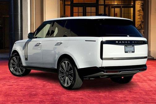 2025 Land Rover Range Rover P400 SE