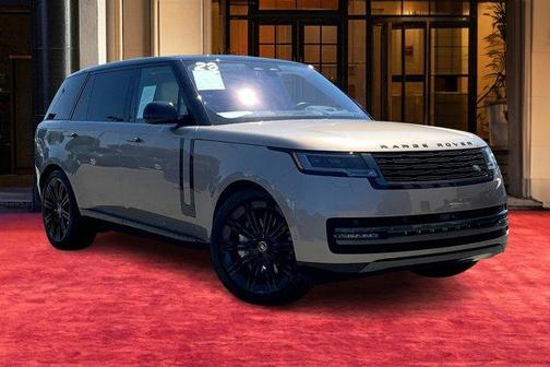 2023 Land Rover Range Rover SE