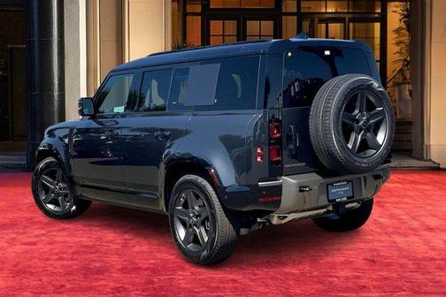 2025 Land Rover Defender P400 X-Dynamic SE