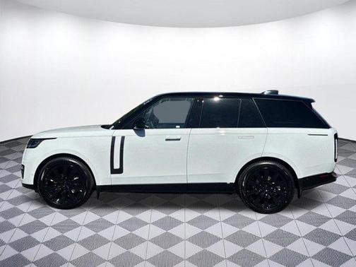 Fuji White 2026 Land Rover Range Rover P400 SE