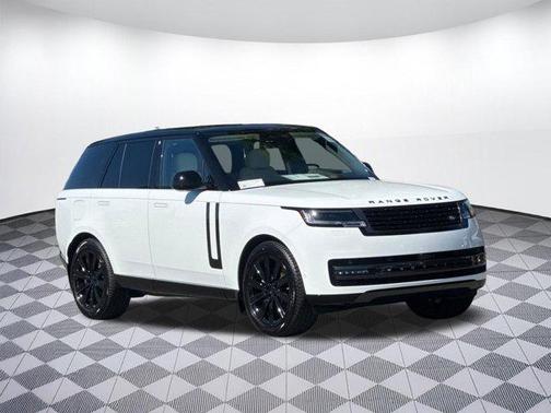 Fuji White 2026 Land Rover Range Rover P400 SE