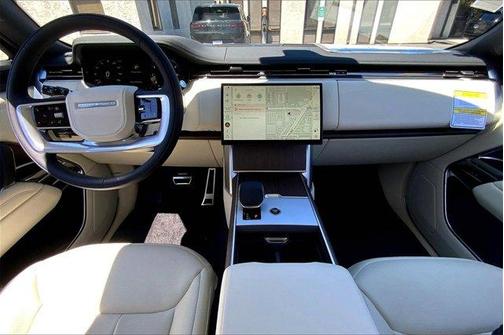 2025 Land Rover Range Rover P400 SE