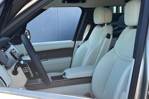 Batumi Gold 2026 Land Rover Range Rover P530 SE