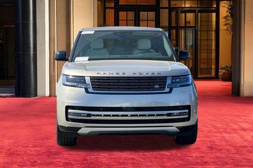 Batumi Gold 2026 Land Rover Range Rover P530 SE
