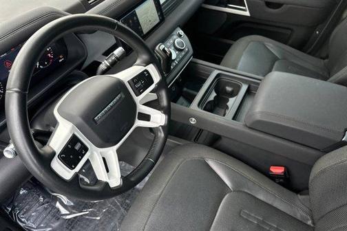 2020 Land Rover Defender 110 SE