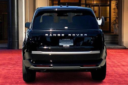 2025 Land Rover Range Rover P550e Autobiography