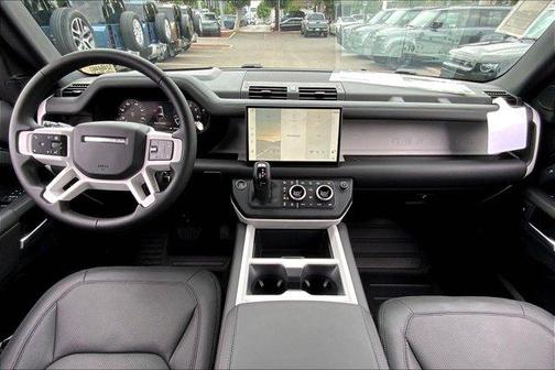2025 Land Rover Defender P400 X-Dynamic SE