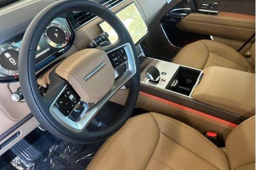 Santorini Black 2026 Land Rover Range Rover P400 SE 7 Seat