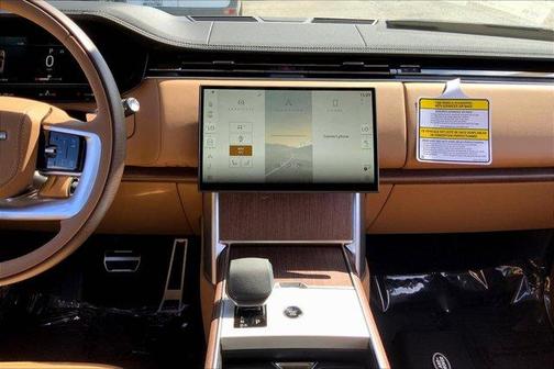 2025 Land Rover Range Rover P530 SE 7 Seat