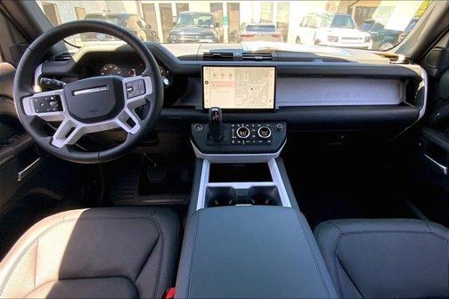 2025 Land Rover Defender P400 X-Dynamic SE