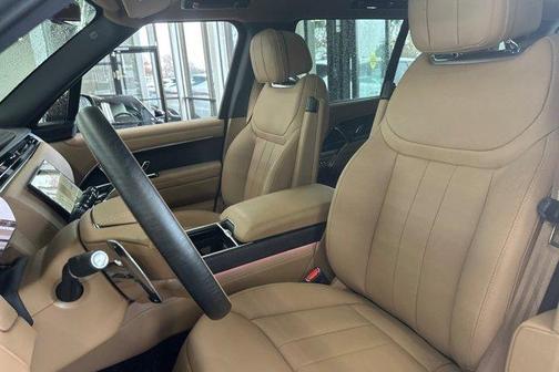 2025 Land Rover Range Rover P400 SE 7 Seat