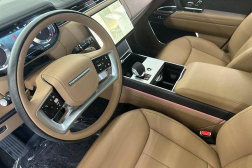2025 Land Rover Range Rover P400 SE 7 Seat