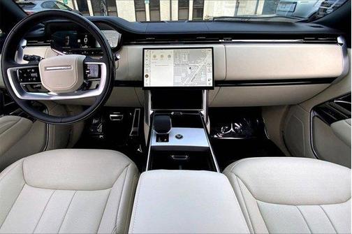 2025 Land Rover Range Rover P530 SE 7 Seat