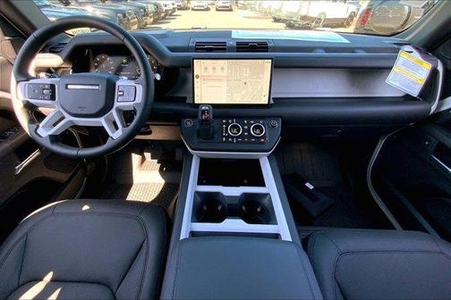 2025 Land Rover Defender P400 X-Dynamic SE