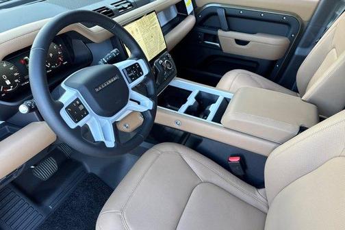 2026 Land Rover Defender 130 X-Dynamic SE