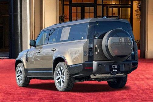 2026 Land Rover Defender 130 X-Dynamic SE