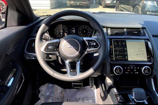 2024 Jaguar E-PACE P250 R-Dynamic SE