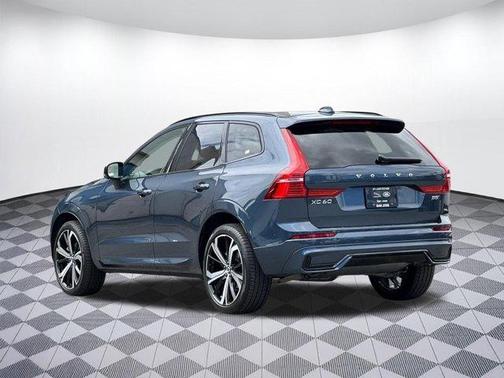 Blue 2025 Volvo XC60 B5 Ultra